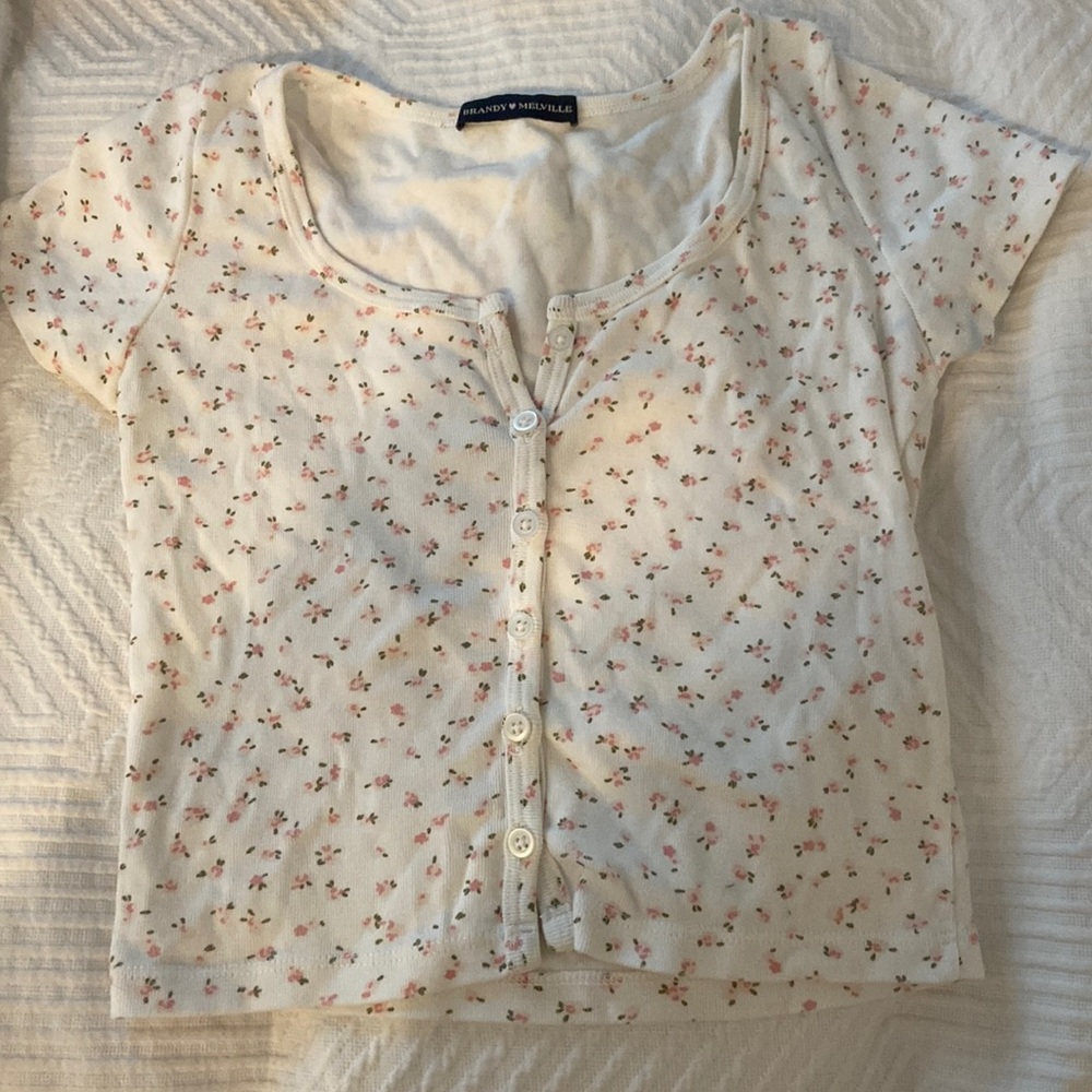 Brandy Melville Henley cropped T shirt